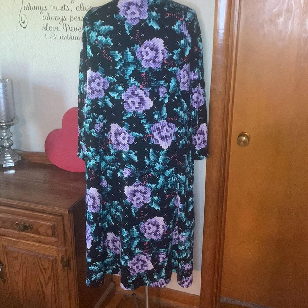 LULAROE | Sarah‎ Longline Spring Festival Duster Black Purple Green Floral | M